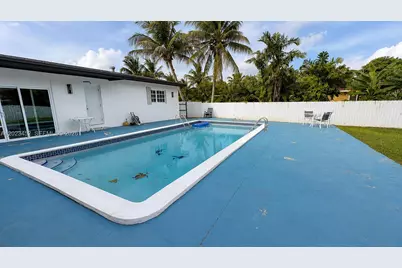 430 NE 145th St, Miami, FL 33161 - Photo 14