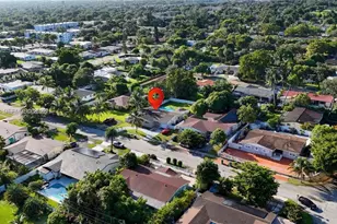 430 NE 145th St, Miami, FL 33161 - Photo 30