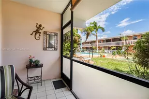 160 NE 8th Ave, Hallandale Beach, FL 33009 - Photo 2