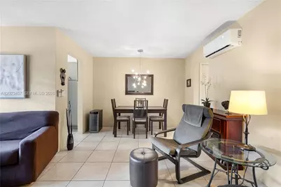 160 NE 8th Ave #21A, Hallandale Beach, FL 33009 - Photo 6