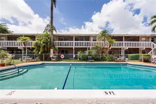 160 NE 8th Ave, Hallandale Beach, FL 33009 - Photo 18
