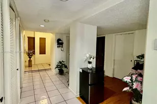 4725 SW 62nd Ave, Davie, FL 33314 - Photo 4