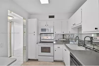 4230 Deste Ct #107, Lake Worth, FL 33467 - Photo 12