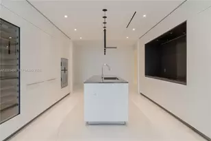 300 Biscayne Blvd Way, Miami, FL 33131 - Photo 36