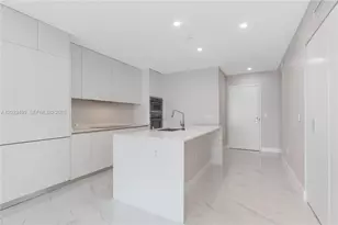 700 NE 24th St, Miami, FL 33137 - Photo 8