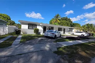 525 NE 132nd Terrace, North Miami, FL 33161 - Photo 2