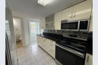 1137 NW 123rd Court #610, Miami, FL 33182 - Photo 4
