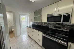 1137 NW 123rd Ct, Miami, FL 33182 - Photo 4