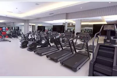 729 NW 2nd St #808, Miami, FL 33128 - Photo 4