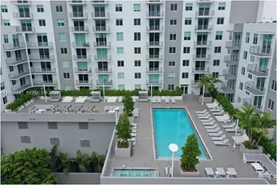 729 NW 2nd St #808, Miami, FL 33128 - Photo 2