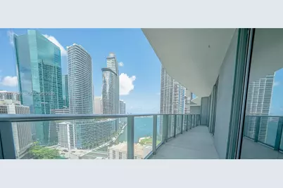77 SE 5th St #2203, Miami, FL 33131 - Photo 1