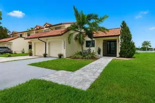 19009 NW 64th Ct, Hialeah, FL 33015 - Photo 4