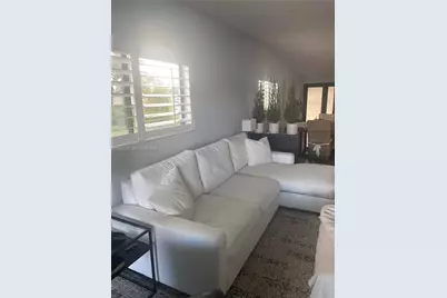 19009 NW 64th Ct, Hialeah, FL 33015 - Photo 8
