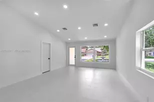 2828 NW 95th Ave, Coral Springs, FL 33065 - Photo 6