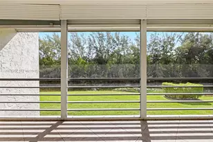 110 Lake Meryl Dr, West Palm Beach, FL 33411 - Photo 34