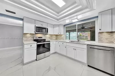 5260 SW 10th Ct, Plantation, FL 33317 - Photo 10