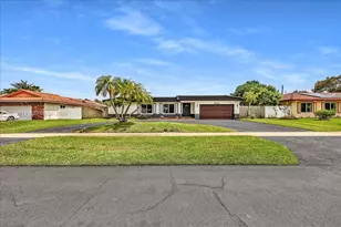 5260 SW 10th Ct, Plantation, FL 33317 - Photo 2