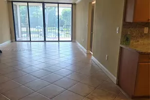 9735 NW 52nd St, Doral, FL 33178 - Photo 4