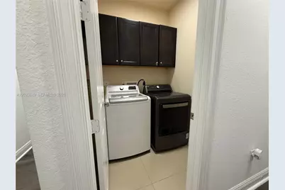 9907 NW 87th Ter, Doral, FL 33178 - Photo 18