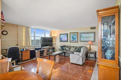 1351 NE Miami Gardens Dr #1006E, Miami, FL 33179 - Photo 16