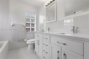 17655 SW 6th St, Pembroke Pines, FL 33029 - Photo 8