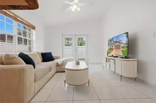 17655 SW 6th St, Pembroke Pines, FL 33029 - Photo 6