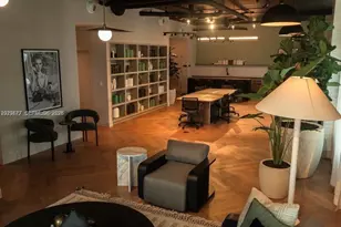 121 NE 5th St, Miami, FL 33132 - Photo 16