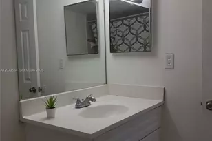 606 W 81st St, Hialeah, FL 33014 - Photo 8