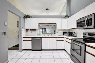 3273 W Inverrary Blvd W, Lauderhill, FL 33319 - Photo 18