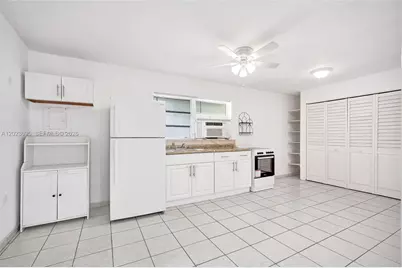 877 W 33rd St #A, Hialeah, FL 33012 - Photo 12