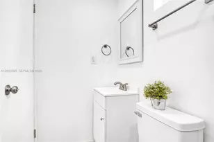 877 W 33rd St, Hialeah, FL 33012 - Photo 34
