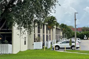 10370 SW 220th St, Cutler Bay, FL 33190 - Photo 1