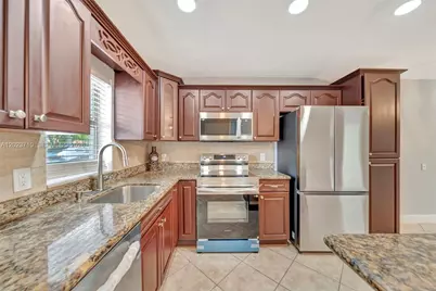 11640 NW 39th St #8, Coral Springs, FL 33065 - Photo 4