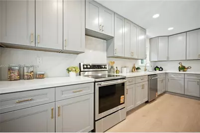 4220 SW 14th St, Miami, FL 33134 - Photo 16