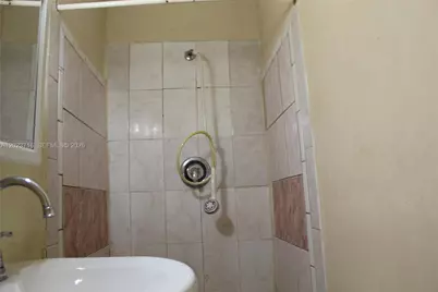 13875 NE 16th Ct, North Miami, FL 33181 - Photo 32