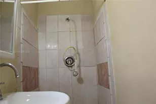 13875 NE 16th Ct, North Miami, FL 33181 - Photo 32