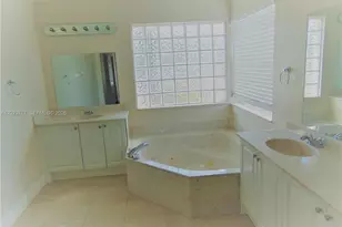 17883 SW 5th St, Pembroke Pines, FL 33029 - Photo 28