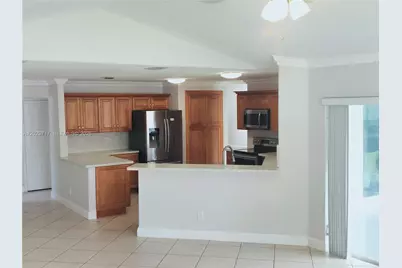 17883 SW 5 St, Pembroke Pines, FL 33029 - Photo 18