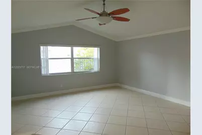 17883 SW 5 St, Pembroke Pines, FL 33029 - Photo 16