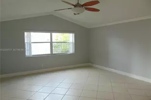 17883 SW 5th St, Pembroke Pines, FL 33029 - Photo 16