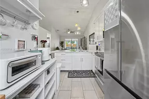 6704 NW 192nd Terrace, Hialeah, FL 33015 - Photo 10