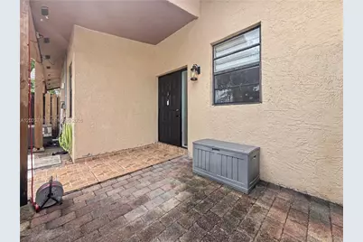 6704 NW 192nd Ter, Hialeah, FL 33015 - Photo 4