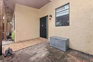 6704 NW 192nd Terrace, Hialeah, FL 33015 - Photo 4