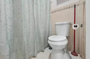 6704 NW 192nd Terrace, Hialeah, FL 33015 - Photo 22