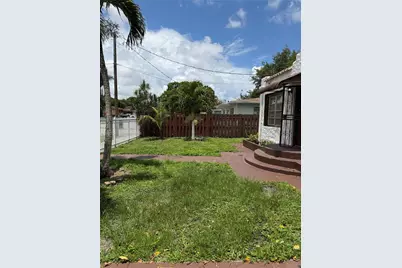 1727 NW 50th St, Miami, FL 33142 - Photo 2