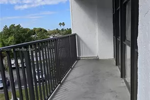 800 Parkview Dr, Hallandale Beach, FL 33009 - Photo 42