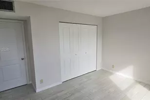 800 Parkview Dr, Hallandale Beach, FL 33009 - Photo 36