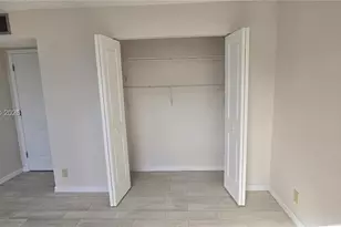 800 Parkview Dr, Hallandale Beach, FL 33009 - Photo 38