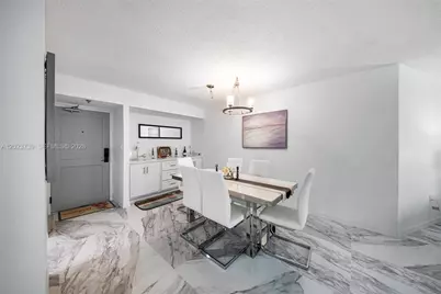 320 Seaview Court #2-1207, Other City - In The State Of Florida, FL 34145 - Photo 16