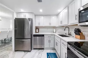 320 Seaview Ct, Marco Island, FL 34145 - Photo 18